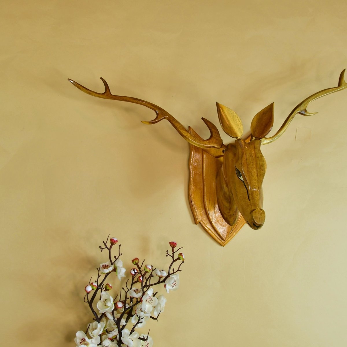 Sowpeace Majestic Deer Head: Hand-Carved Grandeur for Your Home