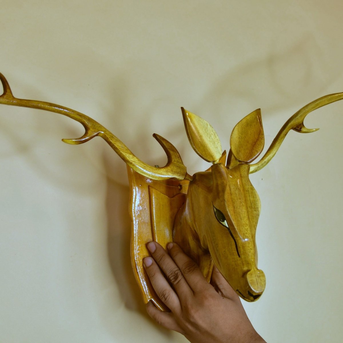 Sowpeace Majestic Deer Head: Hand-Carved Grandeur for Your Home